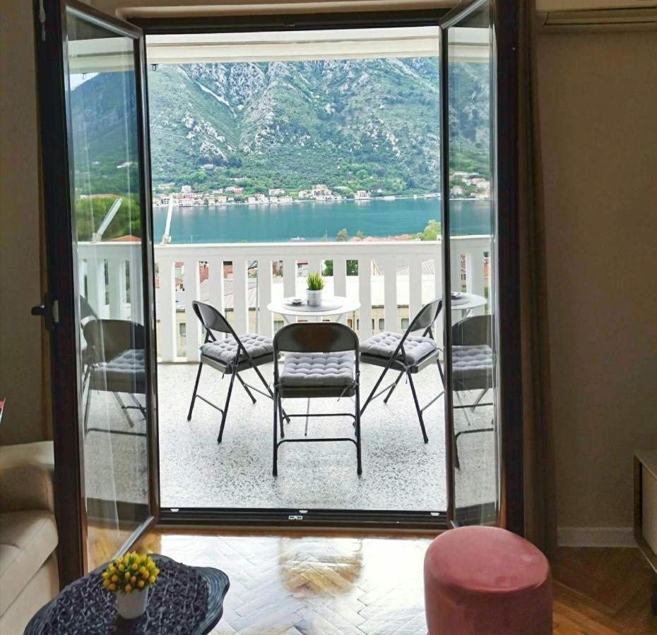 Ana'S Place Kotor Exterior photo